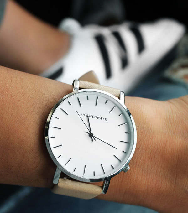 Rounded Elegant Women's Watch